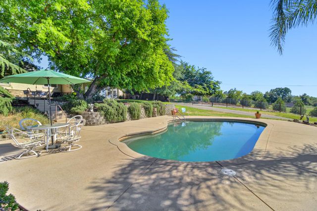 7545 Cardwell Ave, Orangevale, CA 95662