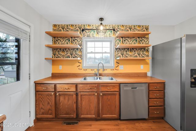 720 JOSEPH DRIVE, Jefferson City, MO 65109