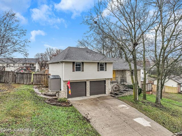 720 JOSEPH DRIVE, Jefferson City, MO 65109