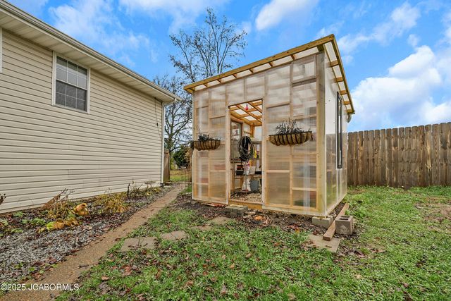 720 JOSEPH DRIVE, Jefferson City, MO 65109