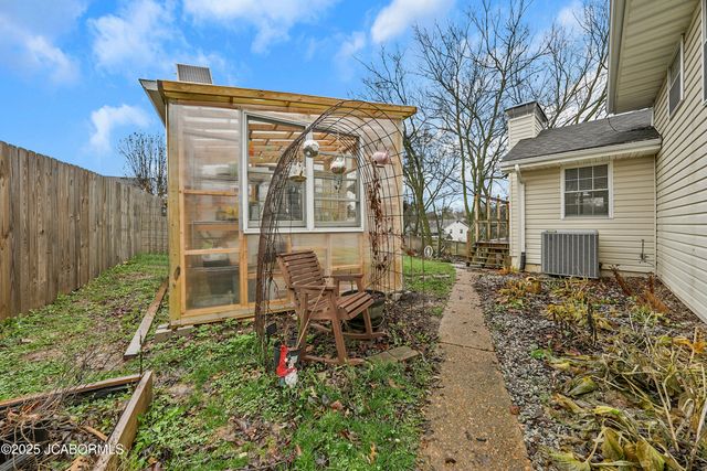 720 JOSEPH DRIVE, Jefferson City, MO 65109