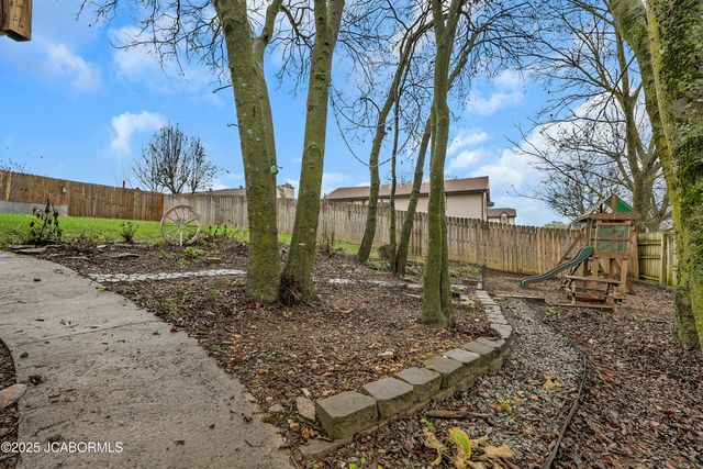 720 JOSEPH DRIVE, Jefferson City, MO 65109