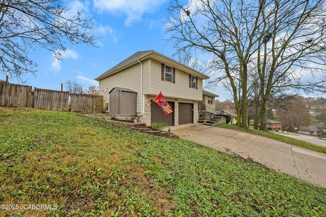 720 JOSEPH DRIVE, Jefferson City, MO 65109