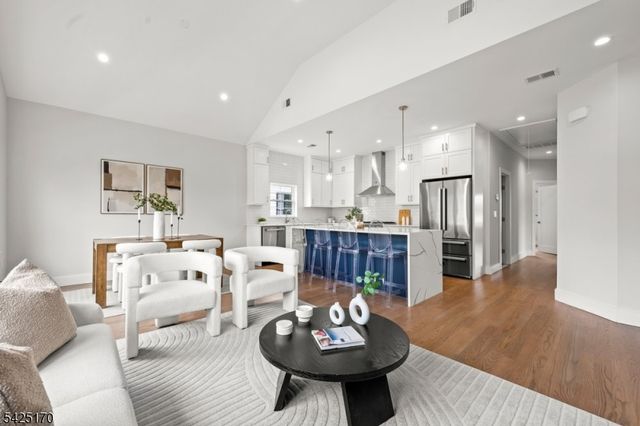 402 Rutgers Ave, Hillside Twp., NJ 07205