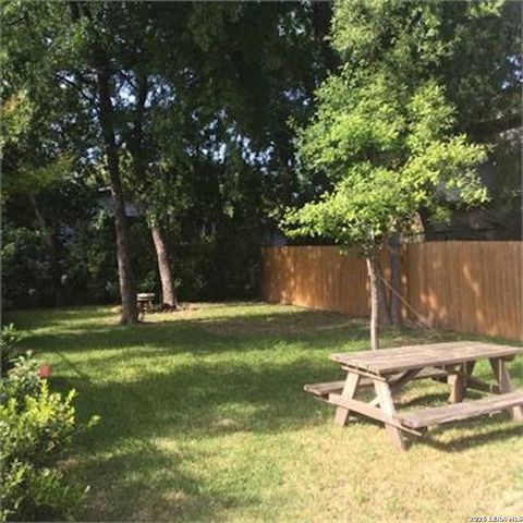 323 french, San Antonio, TX 78212