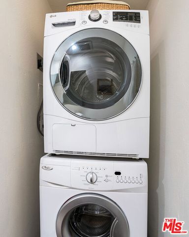 1750 Camino Palmero Street 442, Los Angeles, CA 90046