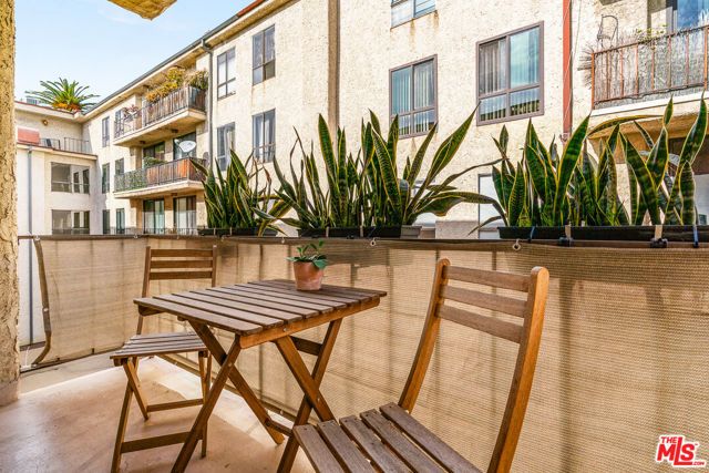 1750 Camino Palmero Street 442, Los Angeles, CA 90046