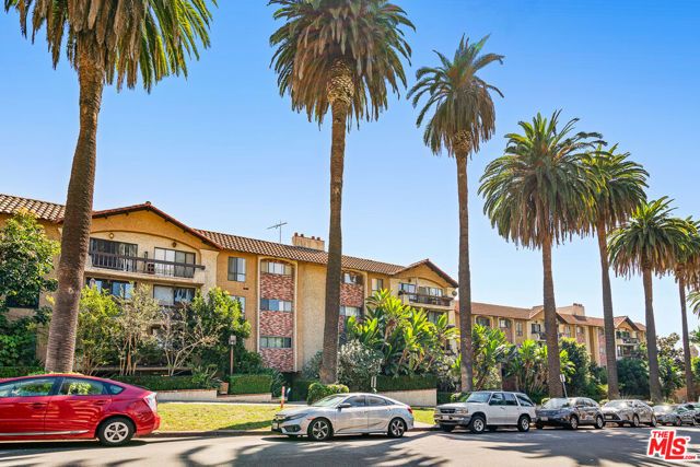 1750 Camino Palmero Street 442, Los Angeles, CA 90046