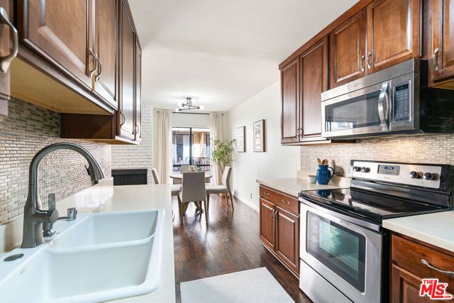 1750 Camino Palmero Street 442, Los Angeles, CA 90046