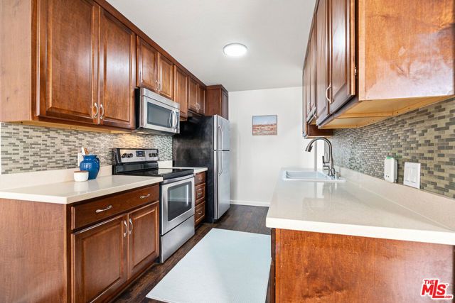 1750 Camino Palmero Street 442, Los Angeles, CA 90046