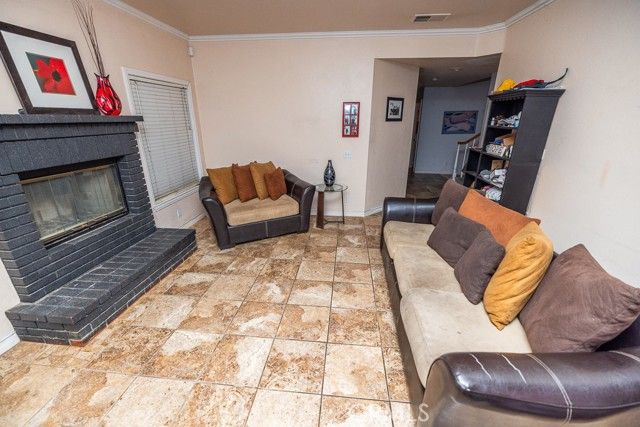 38010 San Mateo Avenue, Palmdale, CA 93551