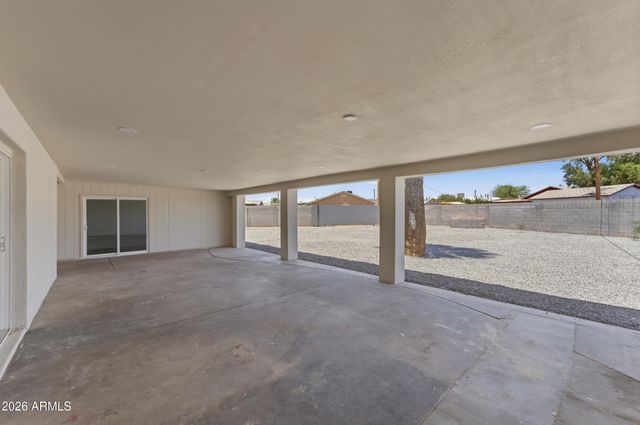 314 E GLADE Avenue, Mesa, AZ 85210