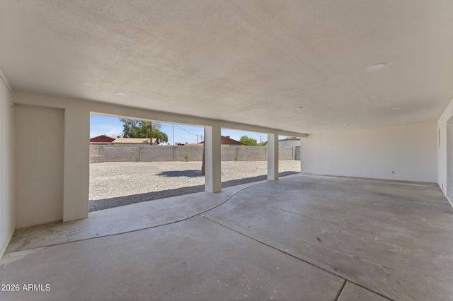 314 E GLADE Avenue, Mesa, AZ 85210