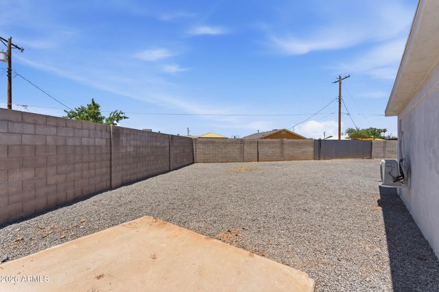314 E GLADE Avenue, Mesa, AZ 85210
