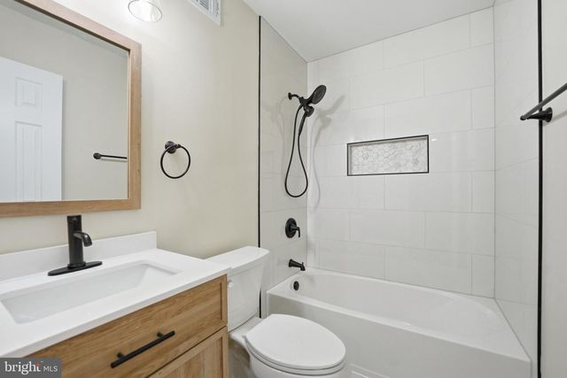 9020 OLD HICKORY CT, Manassas, VA 20110