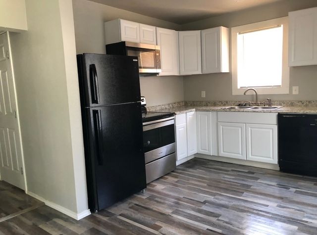 731 E Lowden Street, Fort Worth, TX 76104