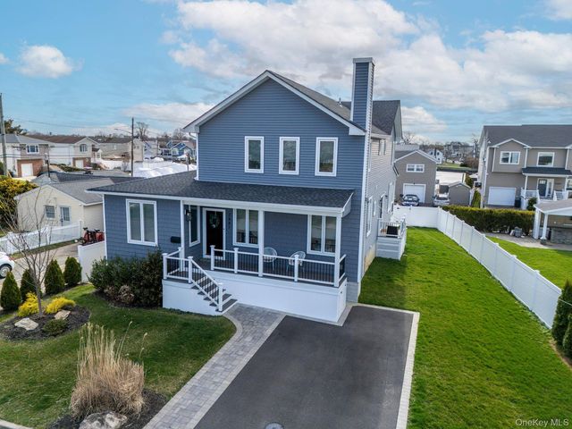 2441 Archer Street, Seaford, NY 11783