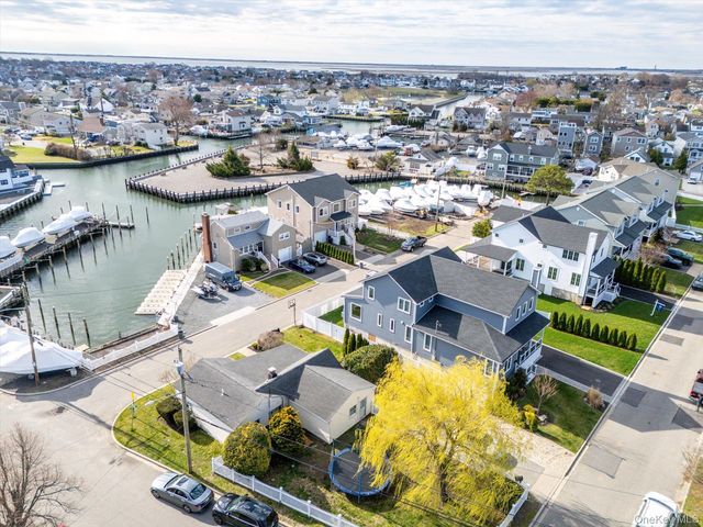 2441 Archer Street, Seaford, NY 11783