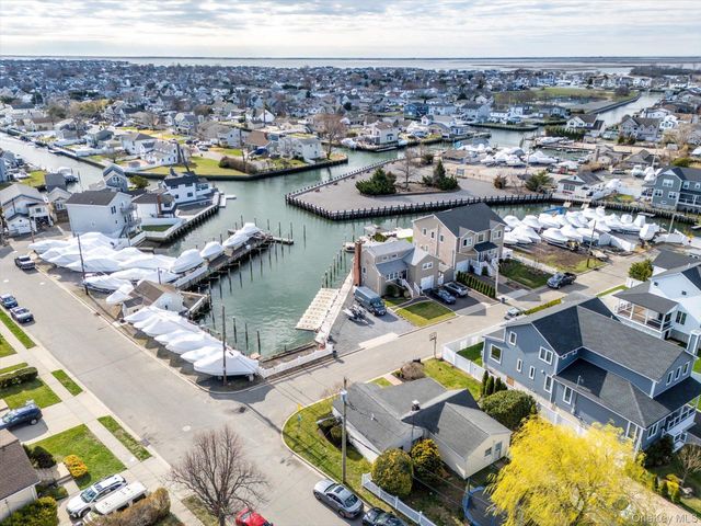 2441 Archer Street, Seaford, NY 11783