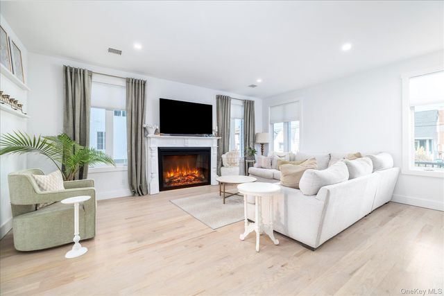 2441 Archer Street, Seaford, NY 11783