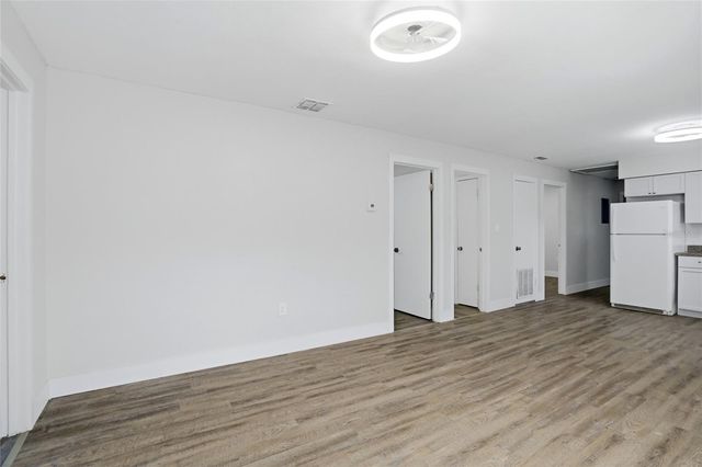 2014 BATES AVENUE, Eustis, FL 32726