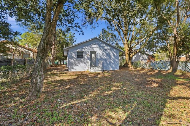 2014 BATES AVENUE, Eustis, FL 32726