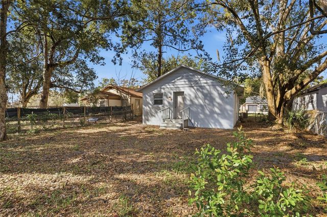 2014 BATES AVENUE, Eustis, FL 32726