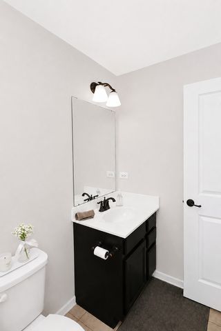 864 Blue Aster Parkway, Gilberts, IL 60136