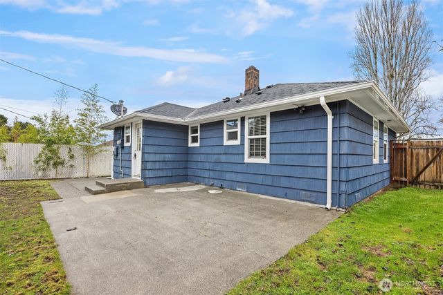 6741 34th Avenue SW, Seattle, WA 98126