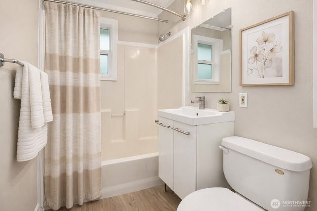 6741 34th Avenue SW, Seattle, WA 98126