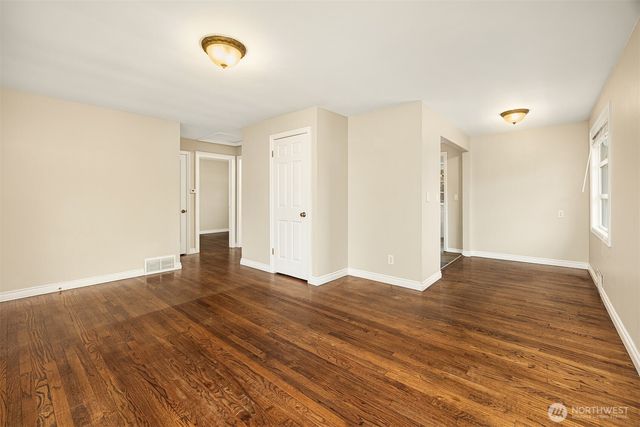 6741 34th Avenue SW, Seattle, WA 98126