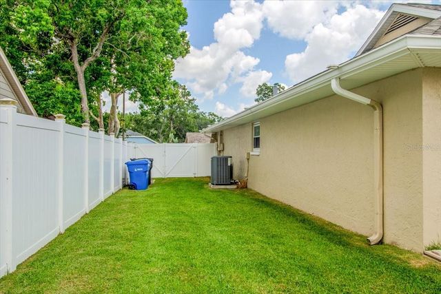 4102 W BANK AVENUE, Tampa, FL 33624