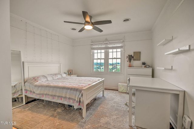151 Laurel Ridge Drive, Jonesborough, TN 37659