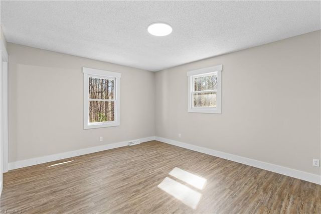 4044 Sundance Drive, Walnut Cove, NC 27052