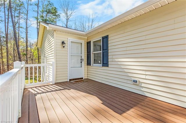 4044 Sundance Drive, Walnut Cove, NC 27052