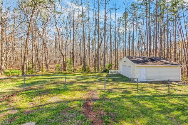 4044 Sundance Drive, Walnut Cove, NC 27052