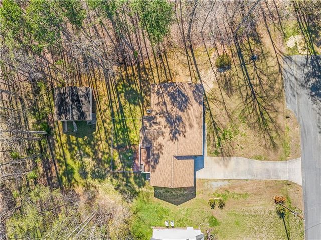 4044 Sundance Drive, Walnut Cove, NC 27052