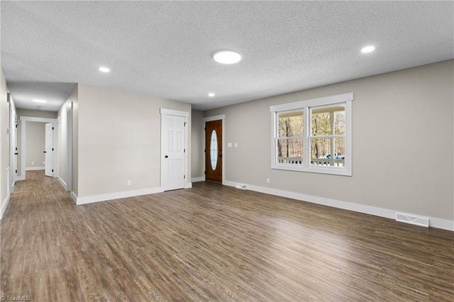 4044 Sundance Drive, Walnut Cove, NC 27052