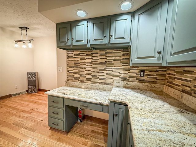 729 Belmont Rd, City Of But Ne, PA 16001