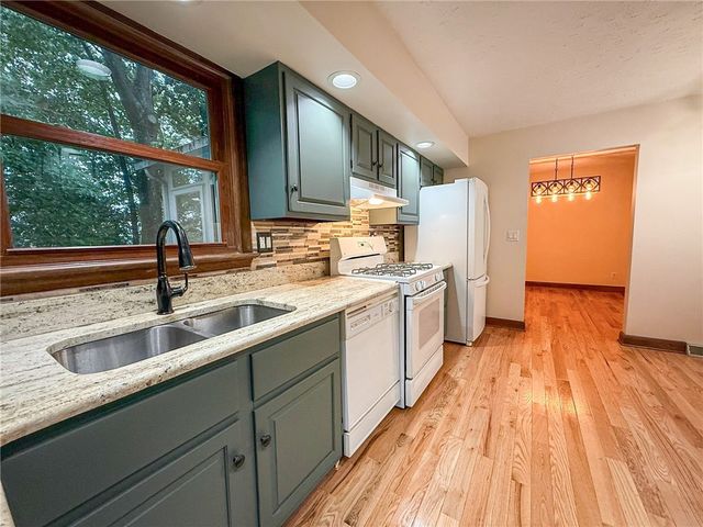 729 Belmont Rd, City Of But Ne, PA 16001