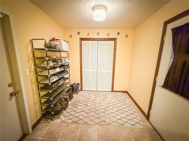 729 Belmont Rd, City Of But Ne, PA 16001