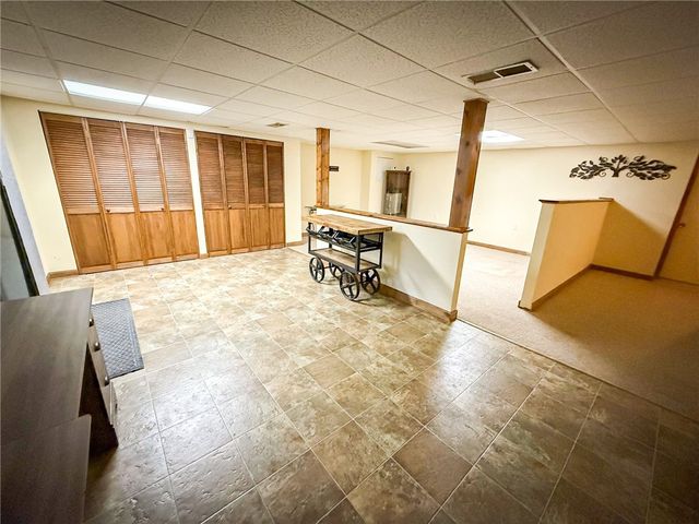 729 Belmont Rd, City Of But Ne, PA 16001