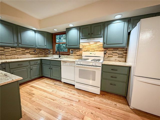 729 Belmont Rd, City Of But Ne, PA 16001