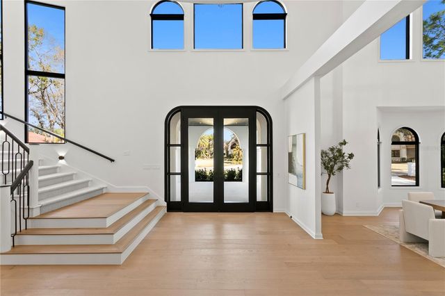 6324 W MACLAURIN DRIVE, Tampa, FL 33647