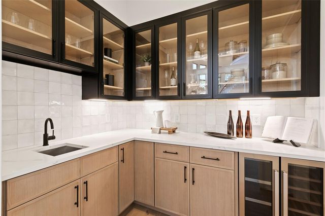 6324 W MACLAURIN DRIVE, Tampa, FL 33647