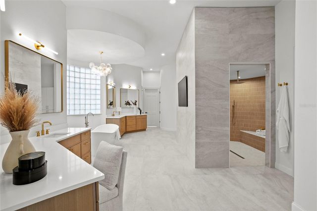 6324 W MACLAURIN DRIVE, Tampa, FL 33647