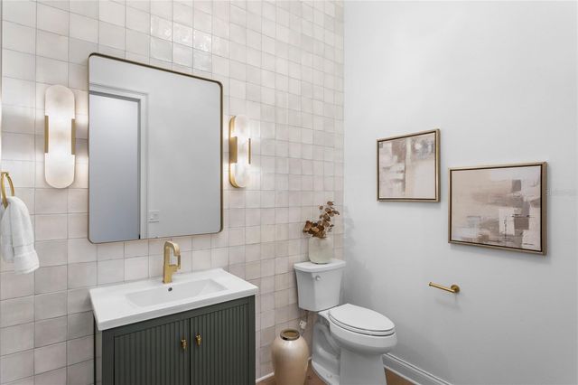 6324 W MACLAURIN DRIVE, Tampa, FL 33647