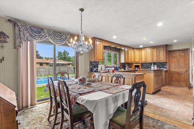 N56W15799 Bette DRIVE, Menomonee Falls, WI 53051