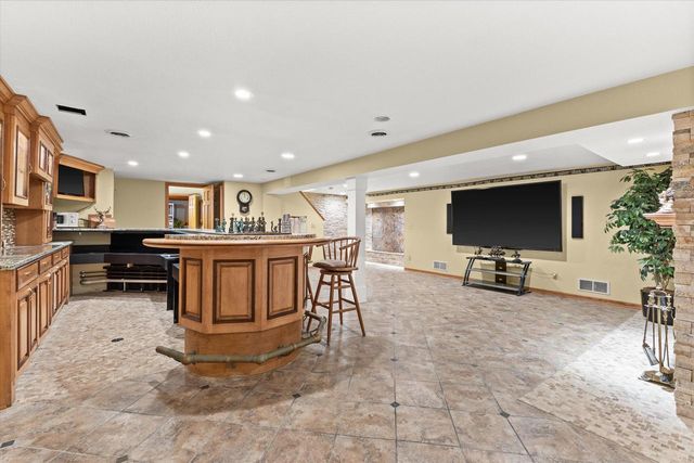 N56W15799 Bette DRIVE, Menomonee Falls, WI 53051