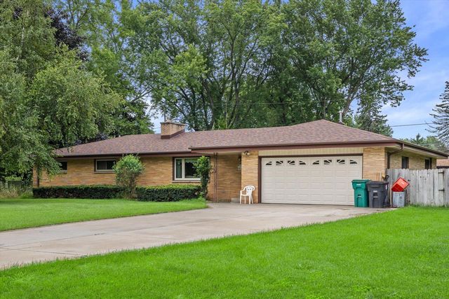 N56W15799 Bette DRIVE, Menomonee Falls, WI 53051